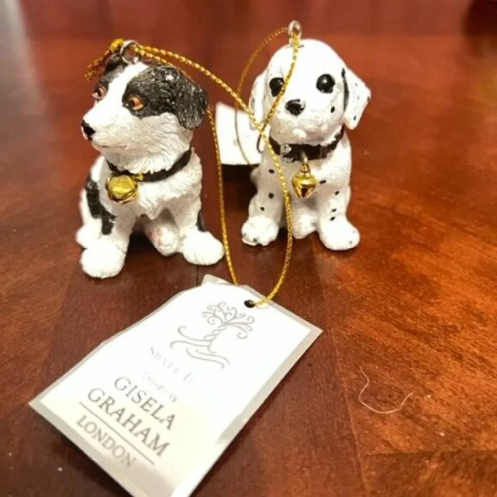 Dog Christmas Ornaments 2 Piece Set  Polyresin Figurine dog lover Gisela Graham